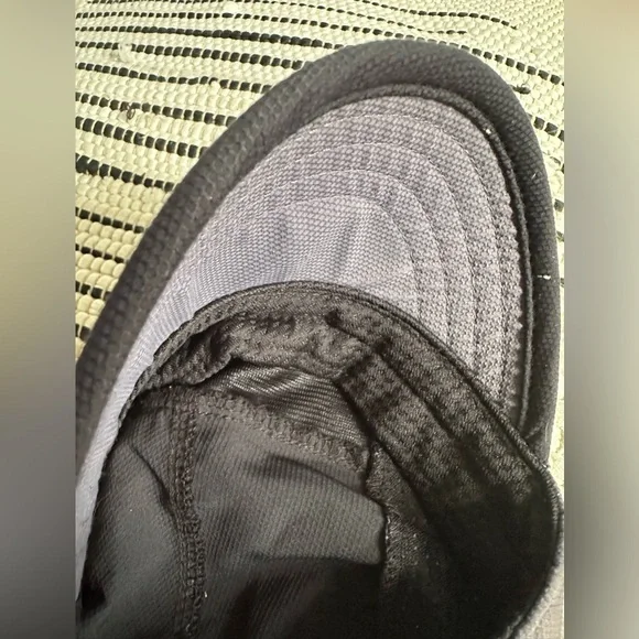 Hat - Picture 7 of 12